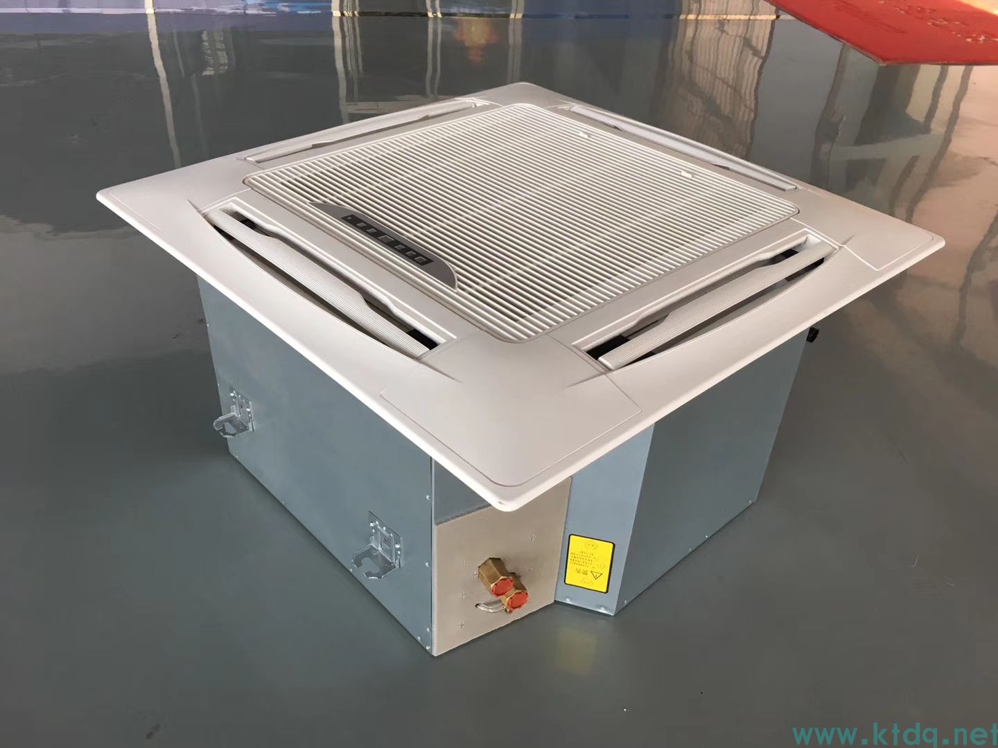 吸顶式风机盘管又名吸顶式风机盘管的特点-亚洲必赢(图1) mmexport1554004388473.jpg